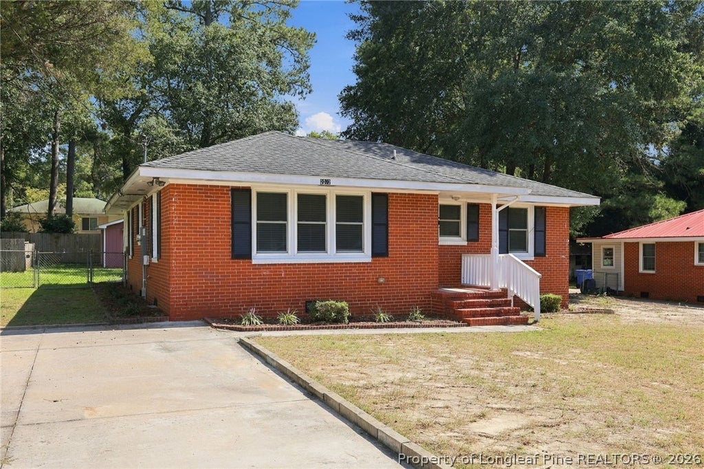 Photo of 2072 Seneca Drive, Fayetteville, NC 28301 (MLS # 769326)