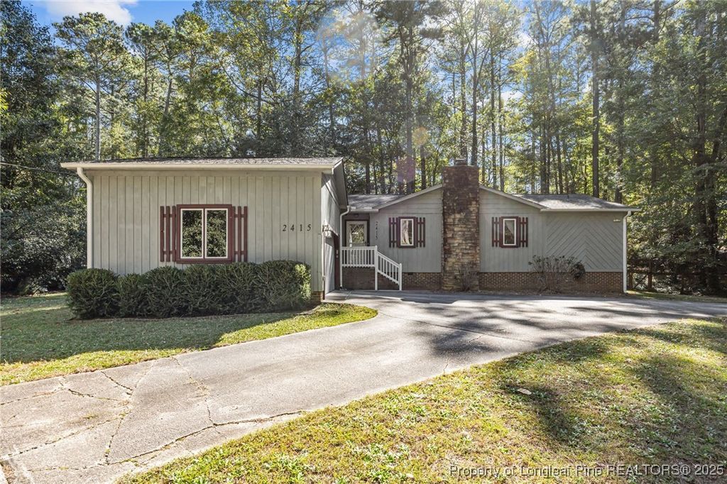Photo of 2415 Overbrook Lane, Sanford, NC 27330 (MLS # 751876)