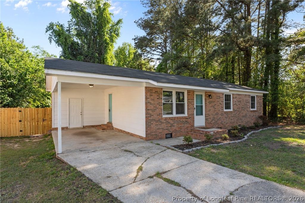 Photo of 2633 Dumbarton Road, Fayetteville, NC 28306 (MLS # 761706)
