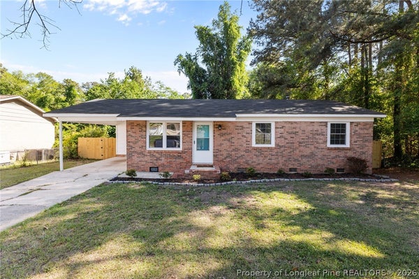 2633 DUMBARTON RD, FAYETTEVILLE, NC 28306 - Image e5e923f634ccade73b3080a44067d24d/426913948