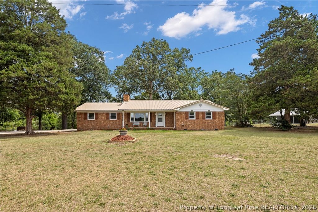 Photo of 113 Lakeview Drive, Red Springs, NC 28377 (MLS # 764126)