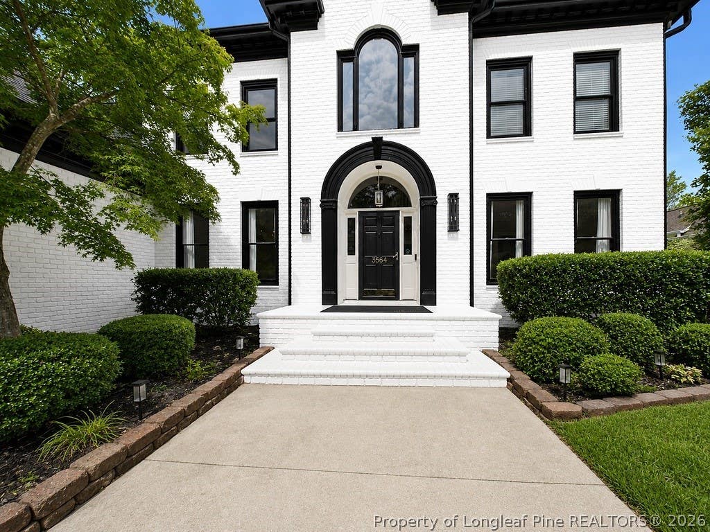 Photo of 3564 Turnberry Circle, Fayetteville, NC 28303 (MLS # 767513)