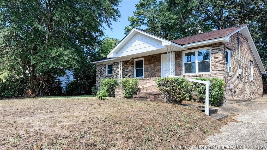 Photo of 940 Fleetwood Drive, Fayetteville, NC 28305 (MLS # 768646)