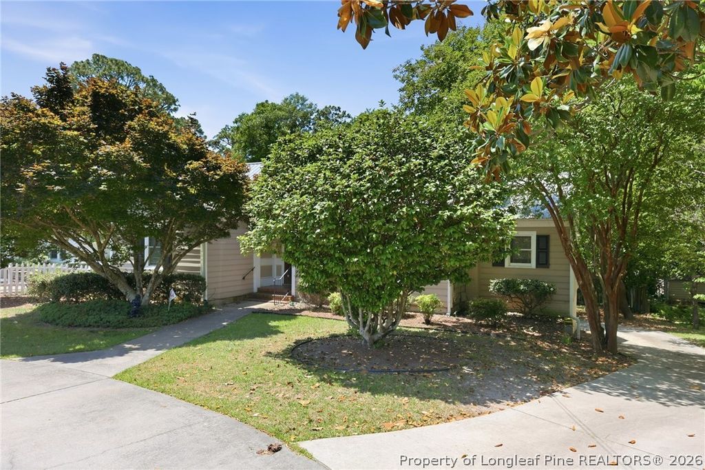 Photo of 302 Valley Road, Fayetteville, NC 28305 (MLS # 762846)