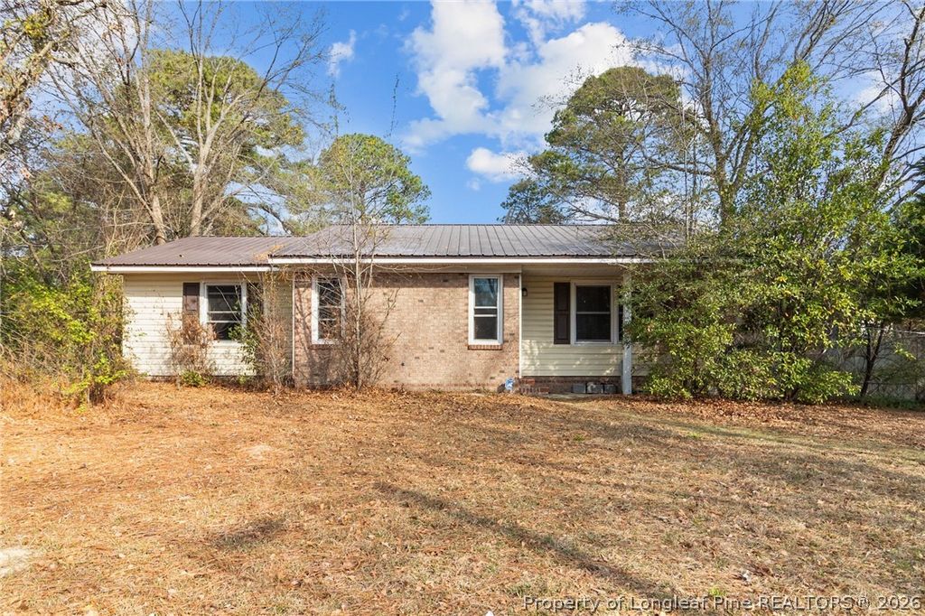 Photo of 3726 Pioneer Drive, Hope Mills, NC 28348 (MLS # 758445)
