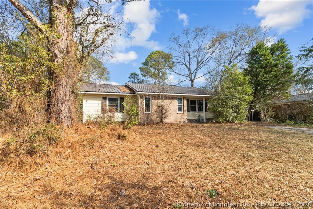 Photo of 3726 Pioneer Drive, Hope Mills, NC 28348 (MLS # 758445)