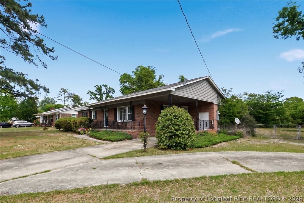 Photo of 1413 Camelot Drive, Fayetteville, NC 28304 (MLS # 762433)