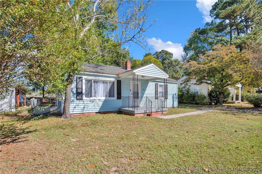 Photo of 209 N Lynn Avenue, Fayetteville, NC 28301 (MLS # 749435)