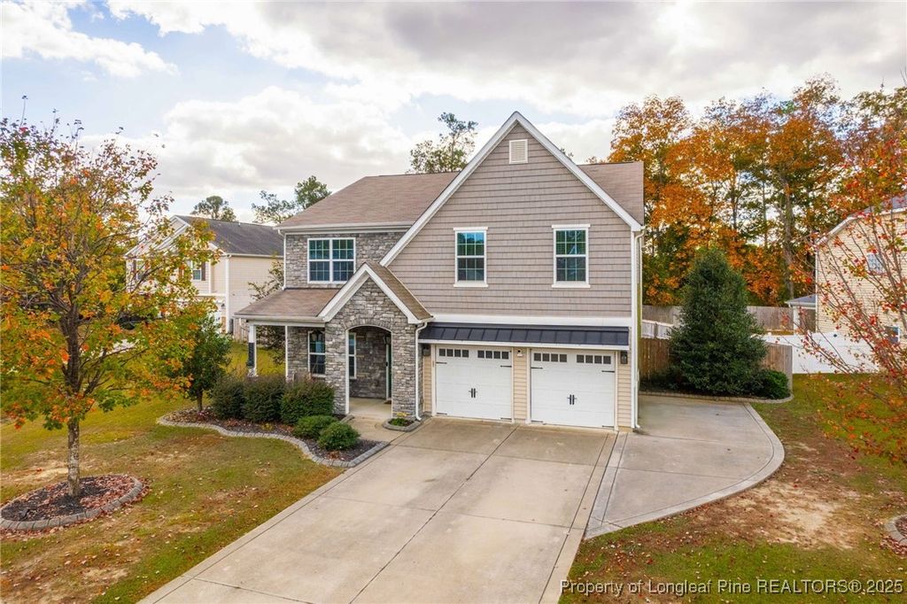 Photo of 1524 Laguardia Drive, Hope Mills, NC 28348 (MLS # 749716)