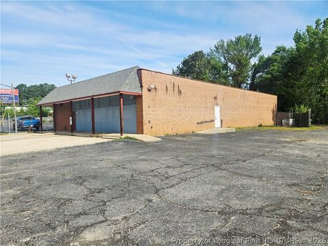 Photo of 952 Bragg Boulevard Blvd, Fayetteville, NC 28301 (MLS # 760810)