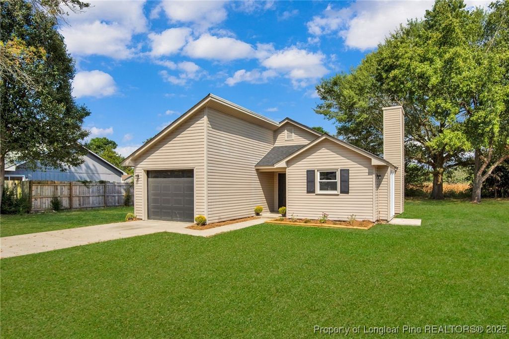 Photo of 175 Eulon Loop, Raeford, NC 28376 (MLS # 749949)