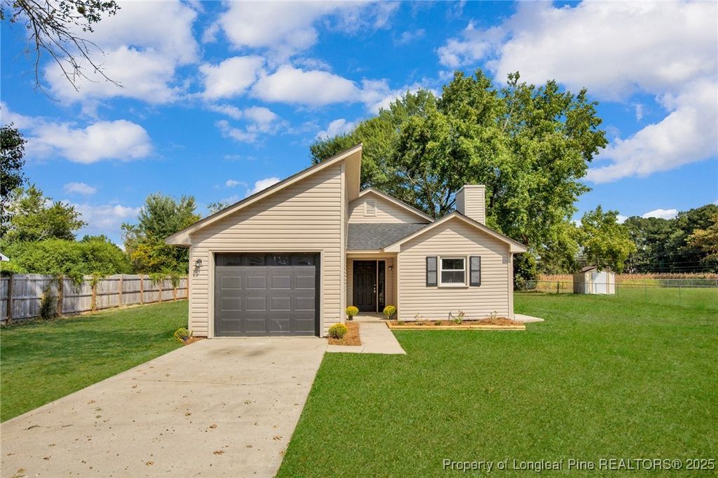 Photo of 175 Eulon Loop, Raeford, NC 28376 (MLS # 749949)