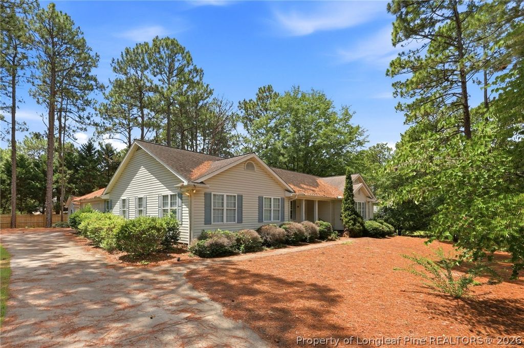 Photo of 405 John McQueen Road, Aberdeen, NC 28315 (MLS # 766310)