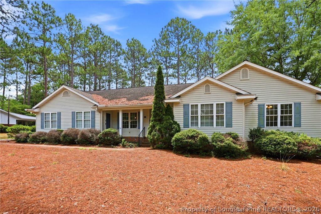 Photo of 405 John McQueen Road, Aberdeen, NC 28315 (MLS # 766310)