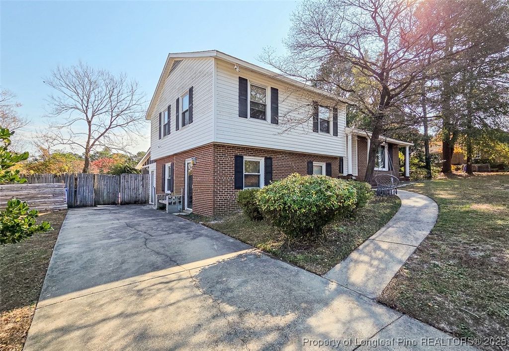 Photo of 471 Balfour Place, Fayetteville, NC 28311 (MLS # 753908)