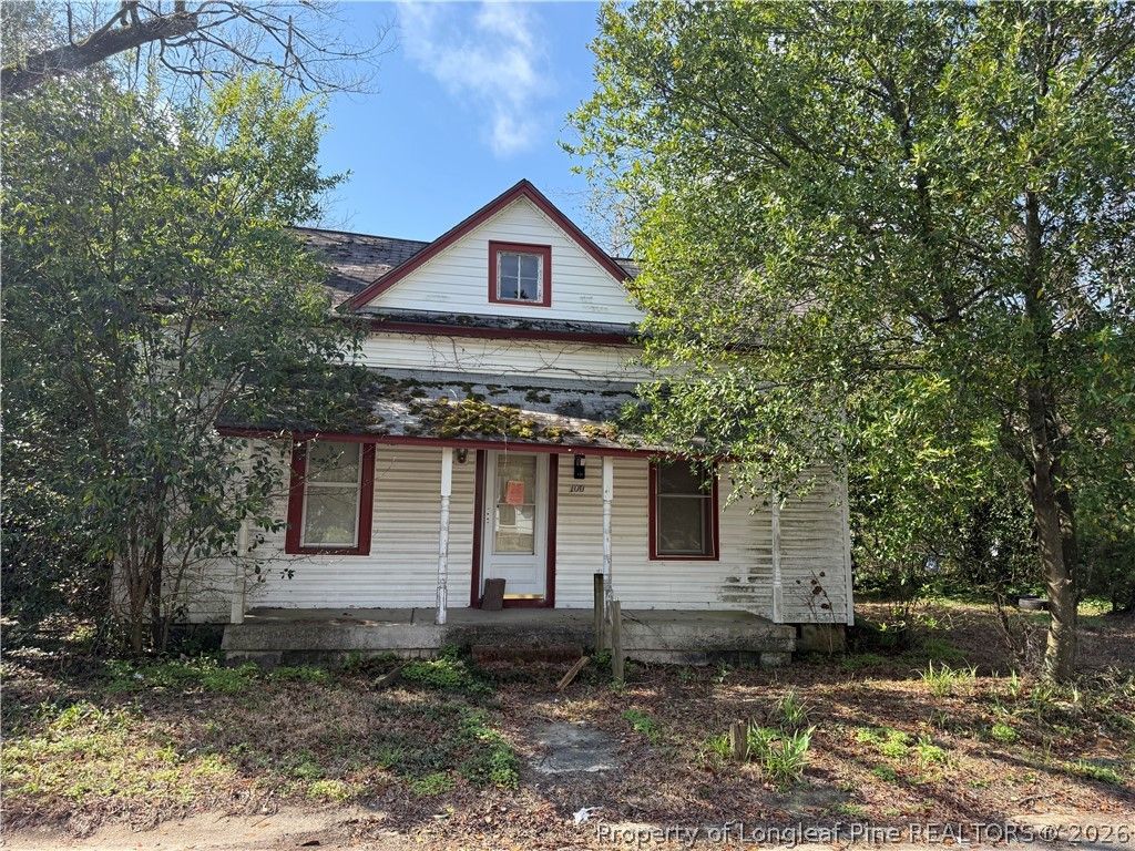 Photo of 100 Spencer Street, Fayetteville, NC 28306 (MLS # 762524)
