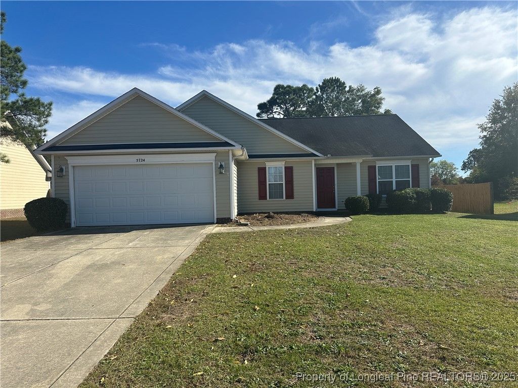 Photo of 5724 Crepe Myrtle Drive, Hope Mills, NC 28348 (MLS # 752382)