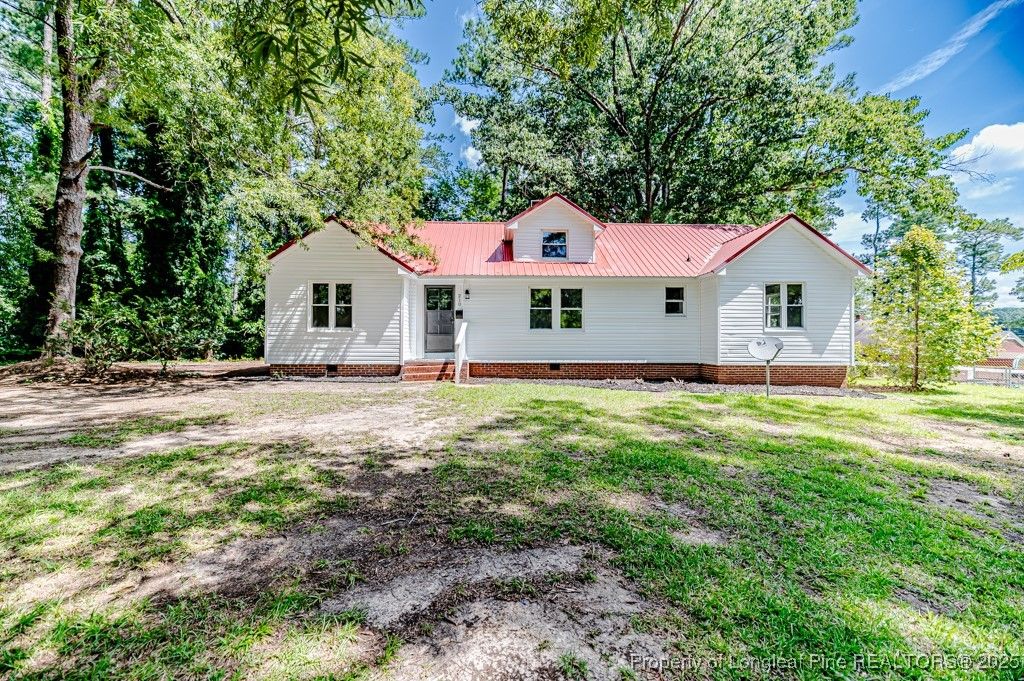 Photo of 210 N Monroe Avenue, Sanford, NC 27330 (MLS # 747953)
