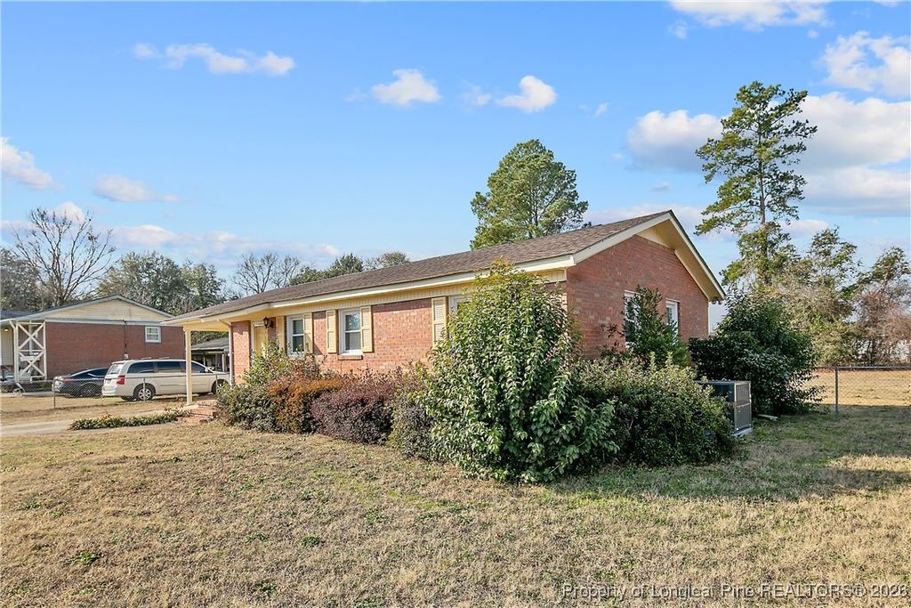 Photo of 322 Lafayette Street S, St Pauls, NC 28384 (MLS # 755722)