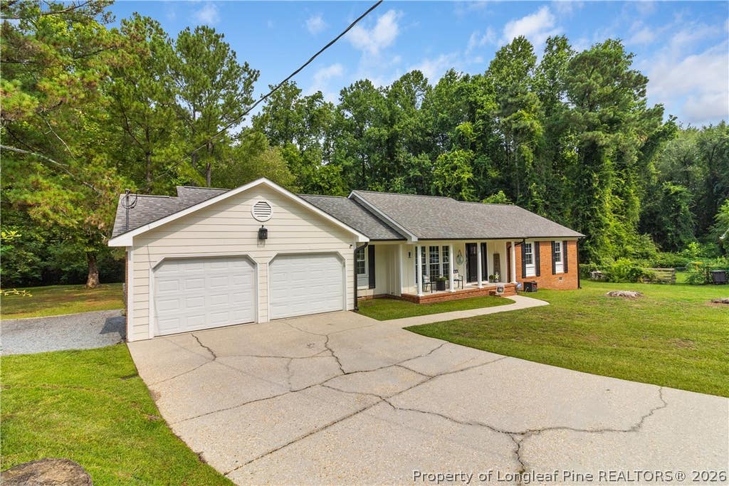 Photo of 2502 Cranton Circle, Fayetteville, NC 28304 (MLS # 766921)