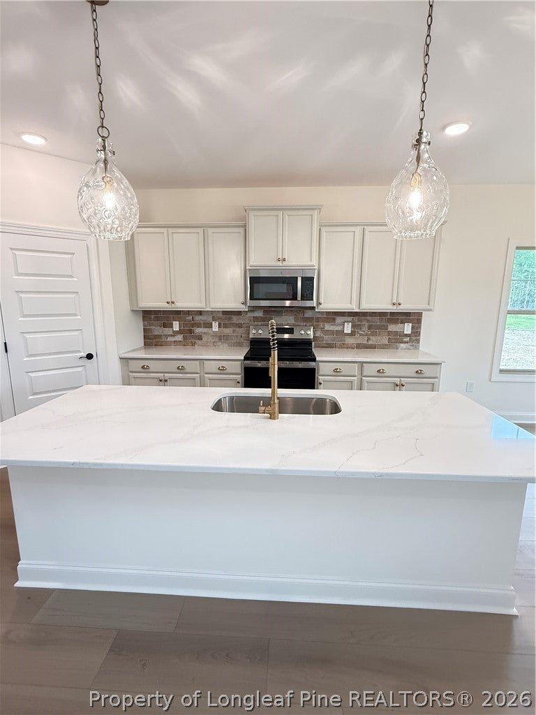215 Whispering Ridge