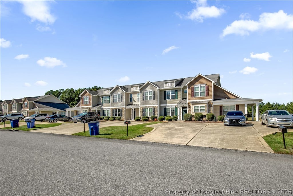 Photo of 202 Collinwood Drive, Raeford, NC 28376 (MLS # 771564)