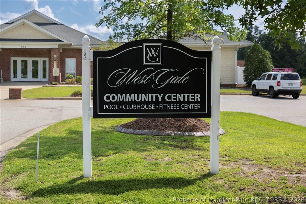 Photo of 202 Collinwood Drive, Raeford, NC 28376 (MLS # 771564)