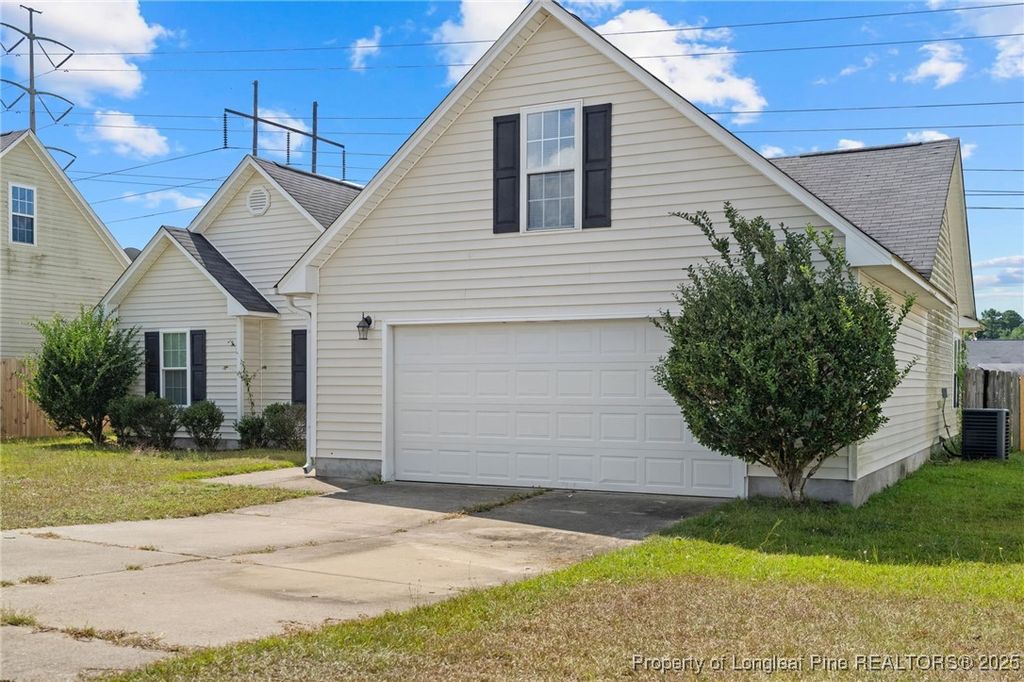 Photo of 2416 Camp Lejeuene Court, Hope Mills, NC 28348 (MLS # 750194)
