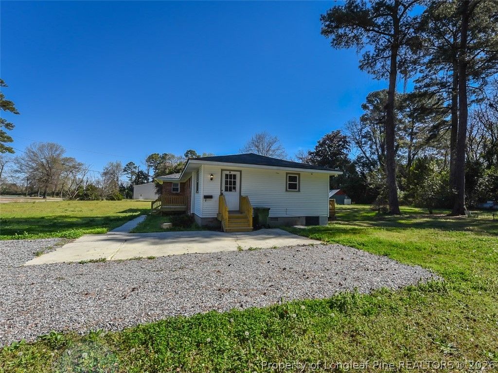 Photo of 439 McNatt Street, Maxton, NC 28364 (MLS # 760915)