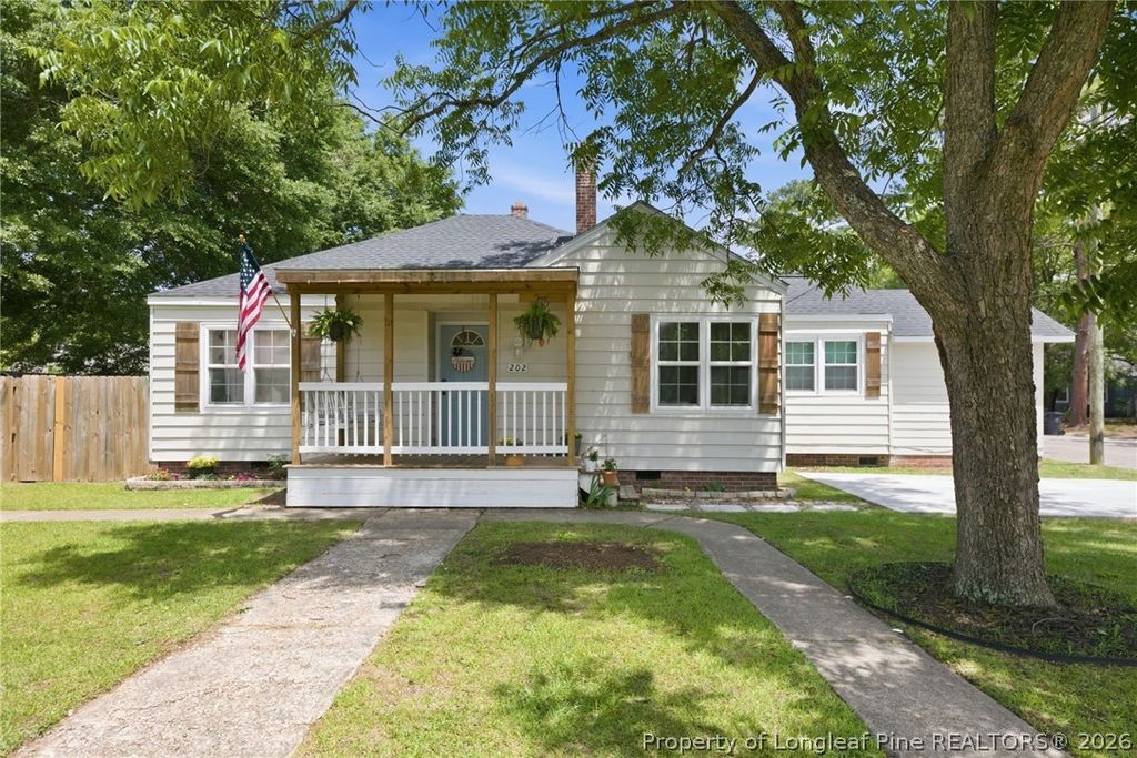 Photo of 202 N Jackson Street, Raeford, NC 28376 (MLS # 763342)
