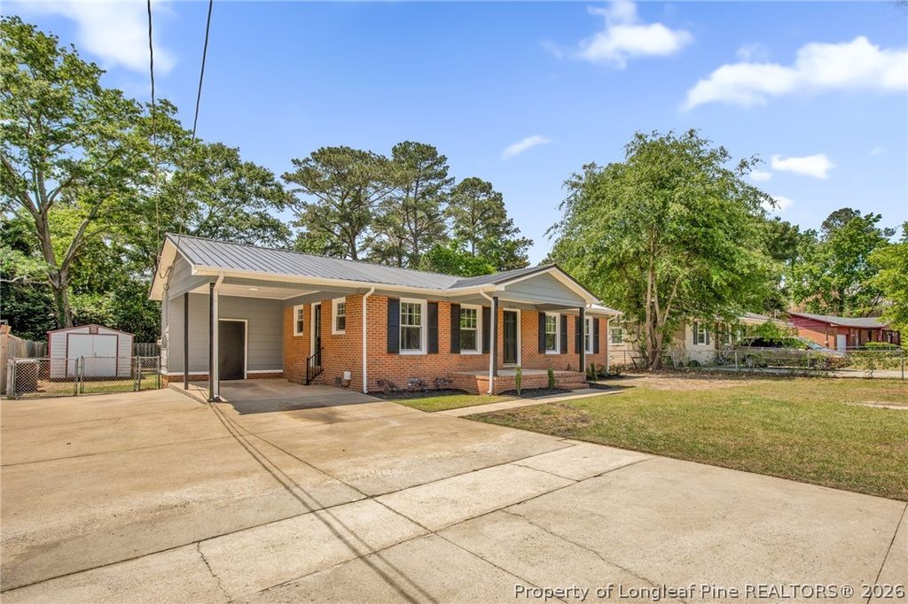 Photo of 3220 Periwinkle Drive, Fayetteville, NC 28306 (MLS # 759211)