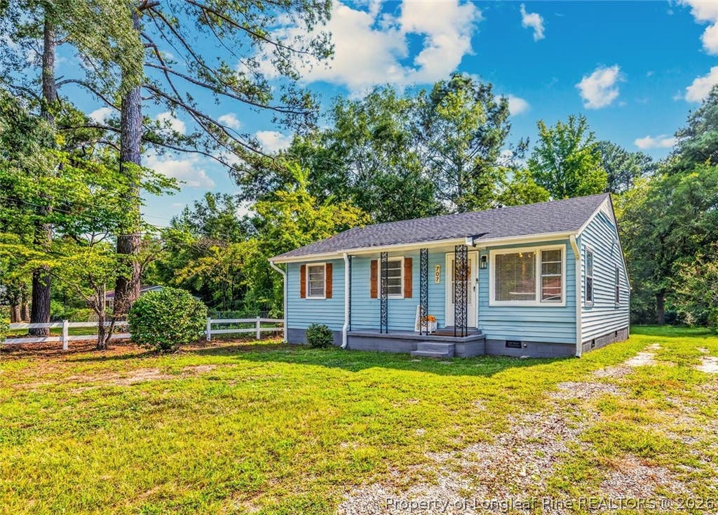 Photo of 707 Commerce Street, Fayetteville, NC 28305 (MLS # 768112)