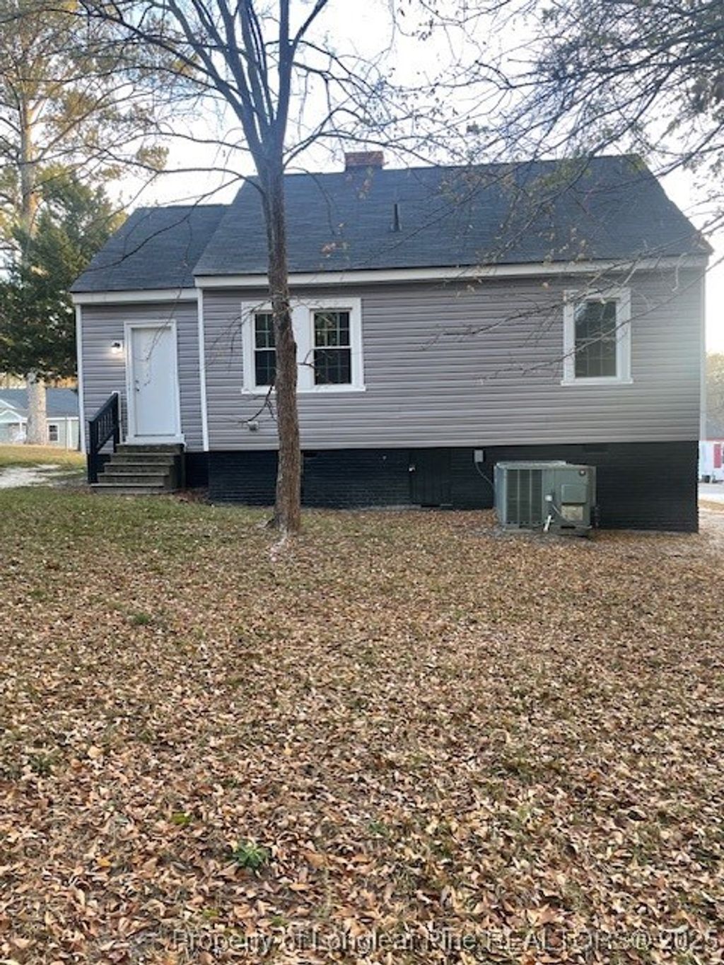 Photo of 216 Oakland Drive, Fayetteville, NC 28301 (MLS # 753946)