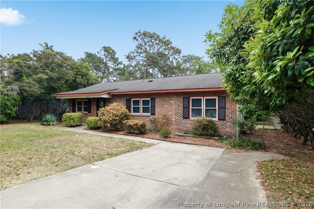 Photo of 3625 Metric Drive, Hope Mills, NC 28348 (MLS # 761111)