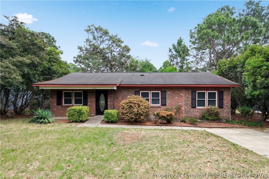 Photo of 3625 Metric Drive, Hope Mills, NC 28348 (MLS # 761111)