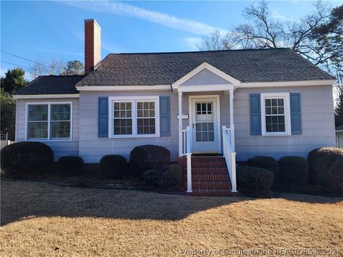 Photo of 930 Chester Circle, Fayetteville, NC 28303 (MLS # 757126)