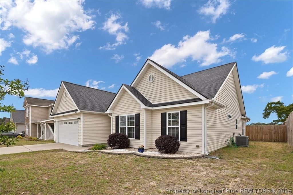 Photo of 3624 Crosswinds Drive, Hope Mills, NC 28348 (MLS # 762177)
