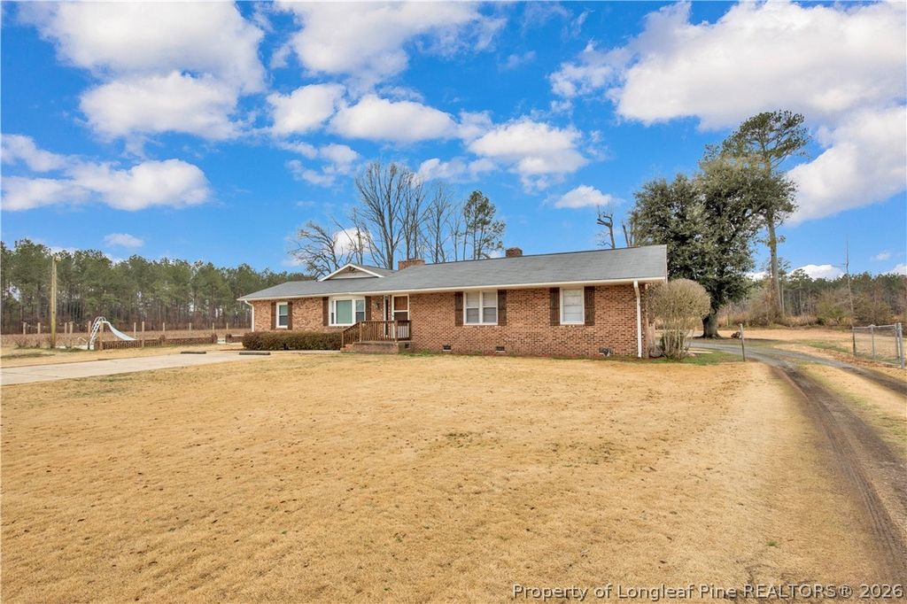 Photo of 8161 E 130 Highway, Maxton, NC 28364 (MLS # 758233)
