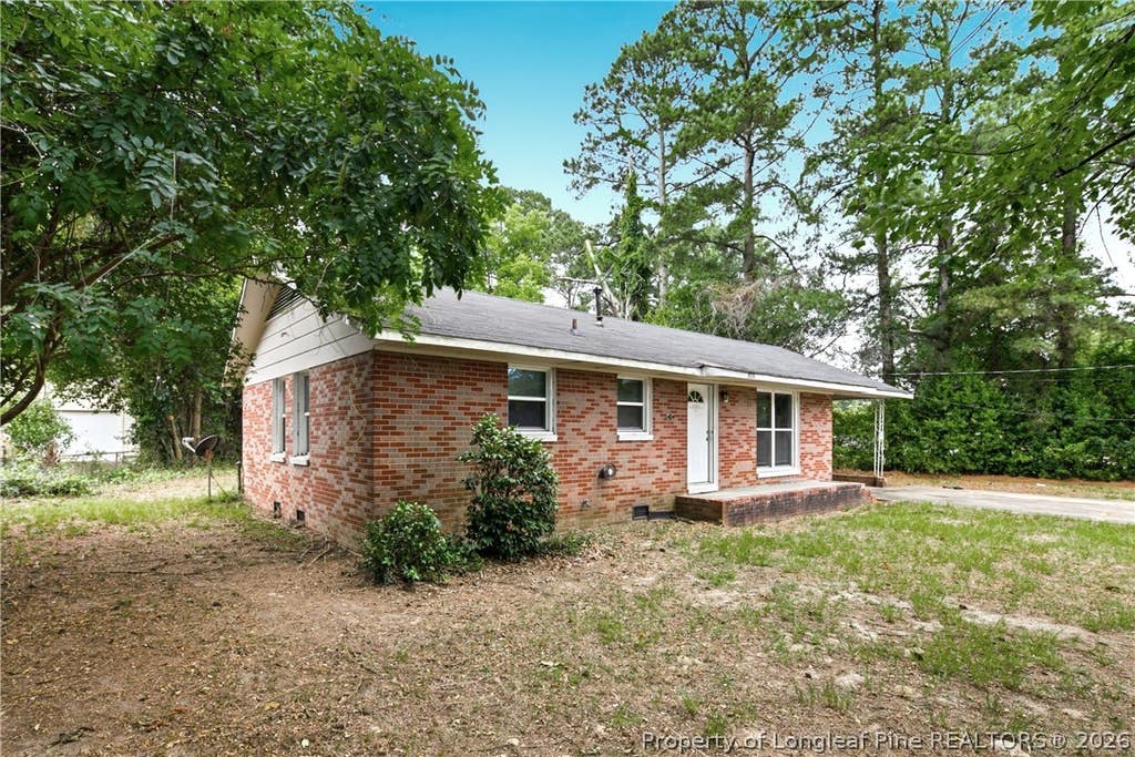 Photo of 1928 Crestview Drive, Fayetteville, NC 28304 (MLS # 763722)