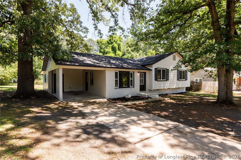 Photo of 1034 Riverside Circle, Spring Lake, NC 28390 (MLS # 762379)