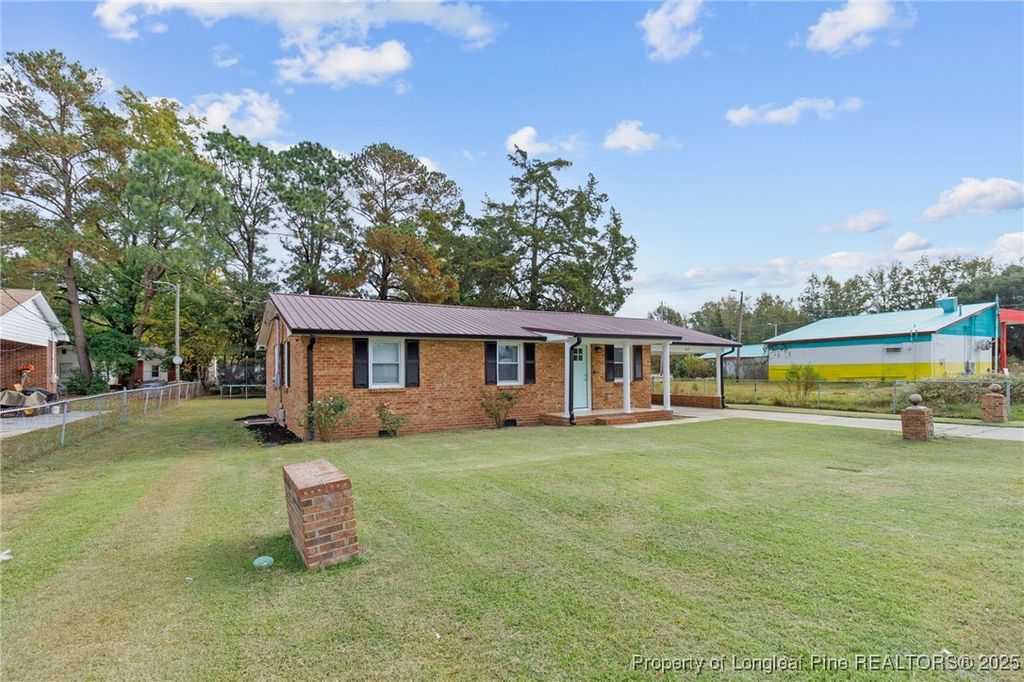 Photo of 140 Starlite Drive, Lumberton, NC 28358 (MLS # 751965)