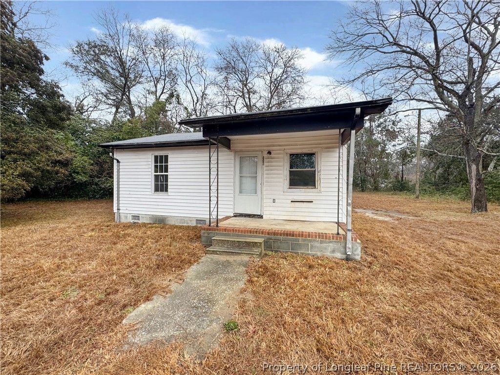 Photo of 304 Tuskeegee Drive, Laurinburg, NC 28352 (MLS # 758762)