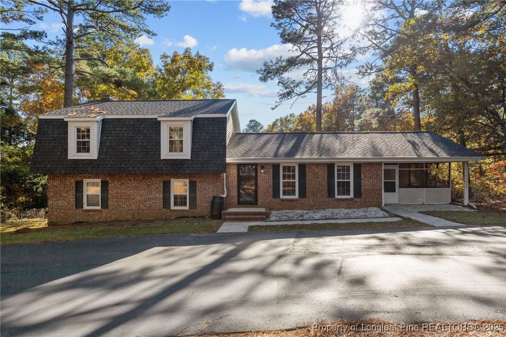Photo of 1102 N Glenwood Trail, Southern Pines, NC 28387 (MLS # 752950)