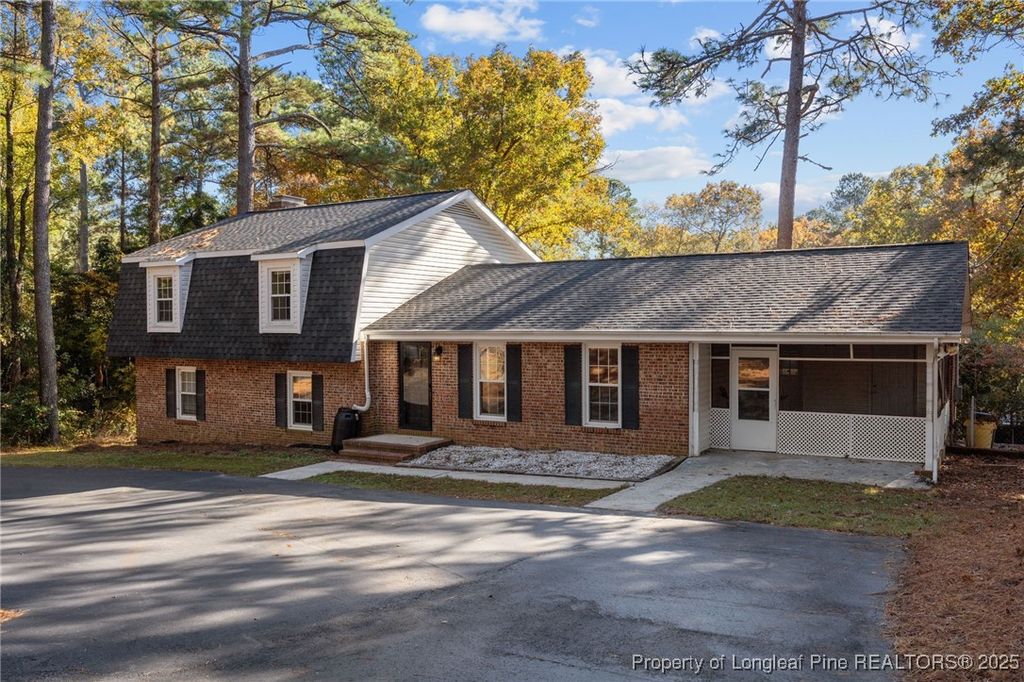 Photo of 1102 N Glenwood Trail, Southern Pines, NC 28387 (MLS # 752950)