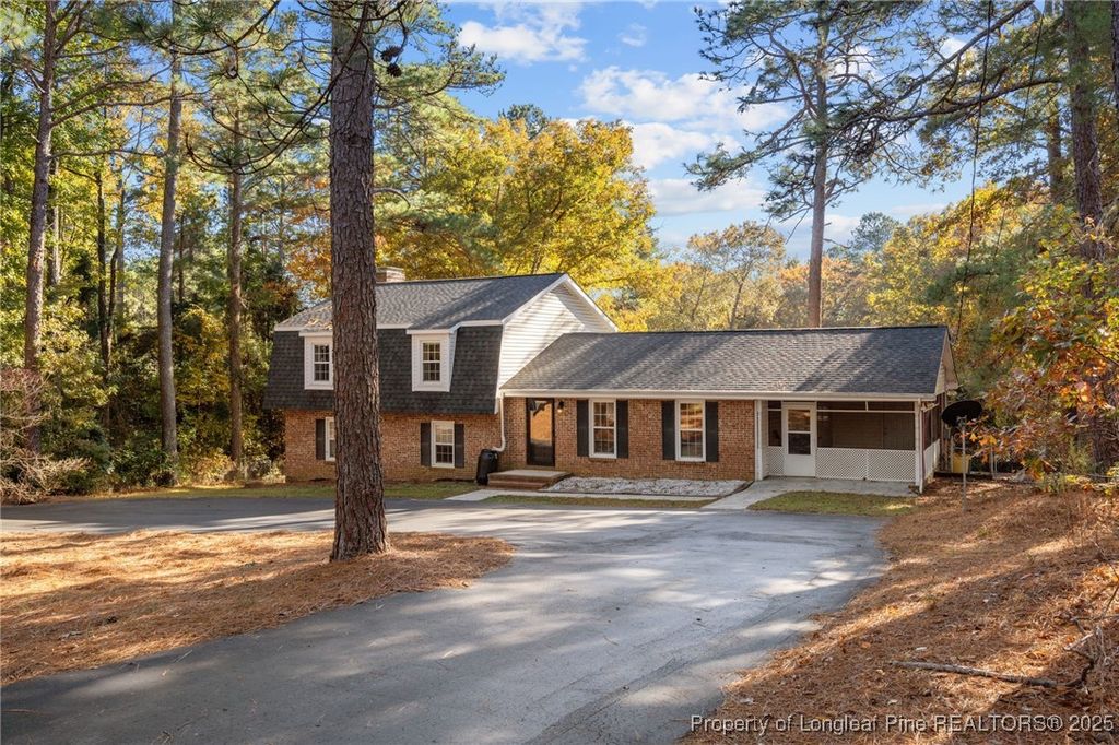 Photo of 1102 N Glenwood Trail, Southern Pines, NC 28387 (MLS # 752950)