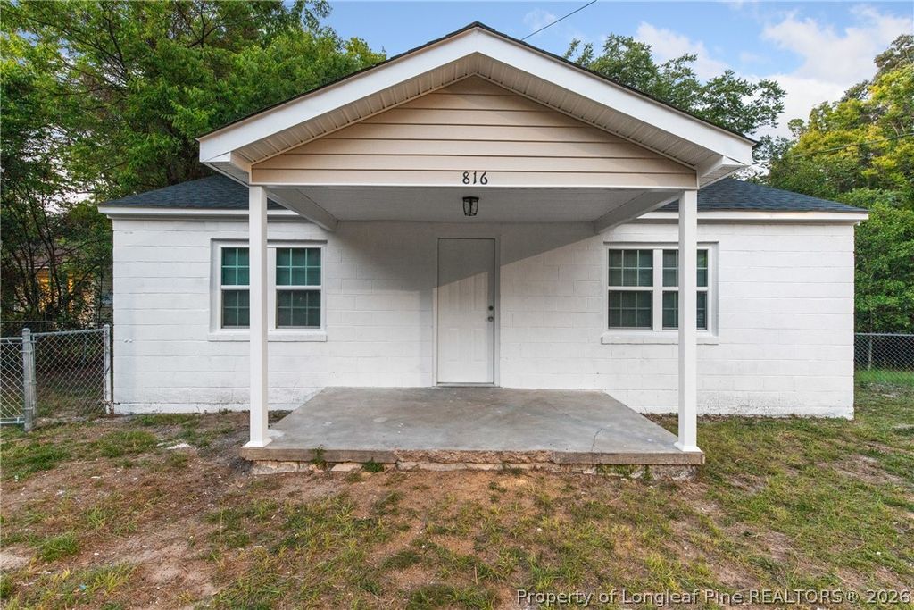 Photo of 816 Silk Lane, Fayetteville, NC 28301 (MLS # 766255)