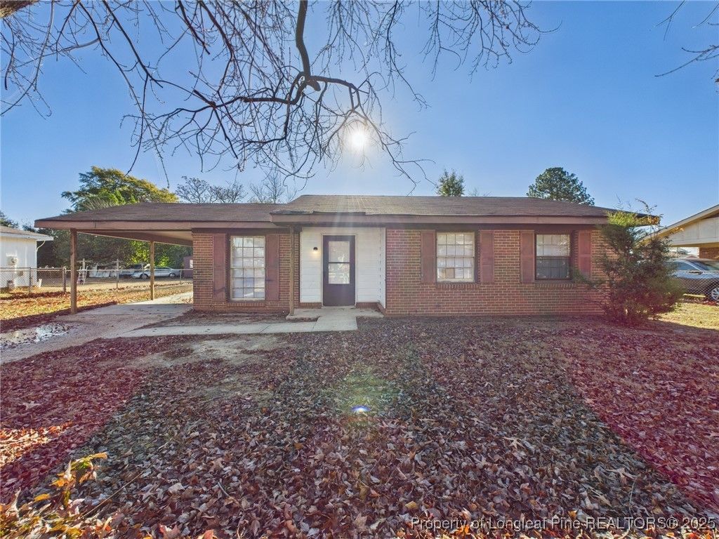 Photo of 927 Fiske Drive, Fayetteville, NC 28311 (MLS # 754808)