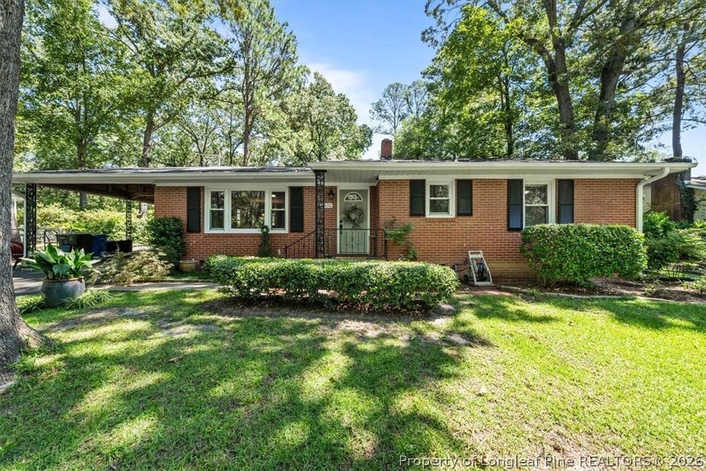 Photo of 4332 Lakeside Drive, Fayetteville, NC 28311 (MLS # 768054)