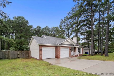 A home in Raeford