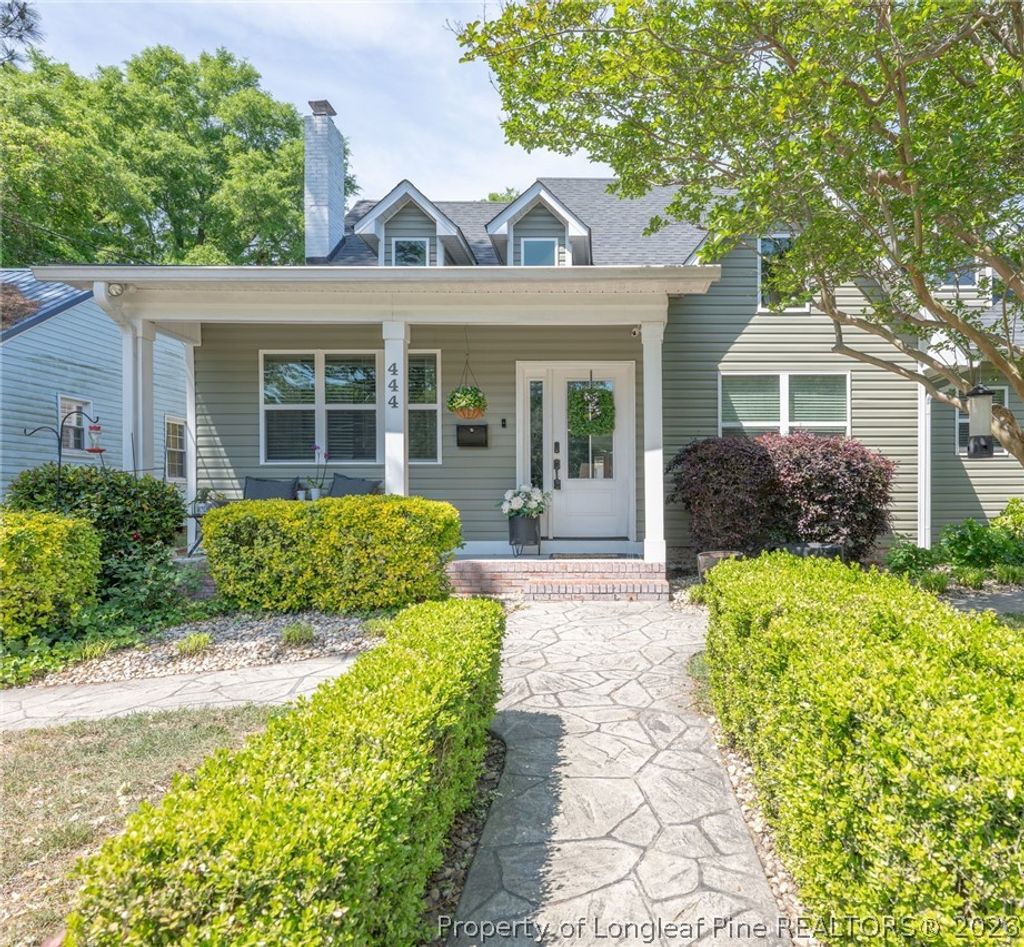 Photo of 444 Rollingwood Circle, Fayetteville, NC 28305 (MLS # 761264)